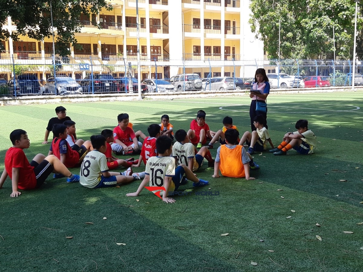 Sân bóng đá Đại học Công đoàn