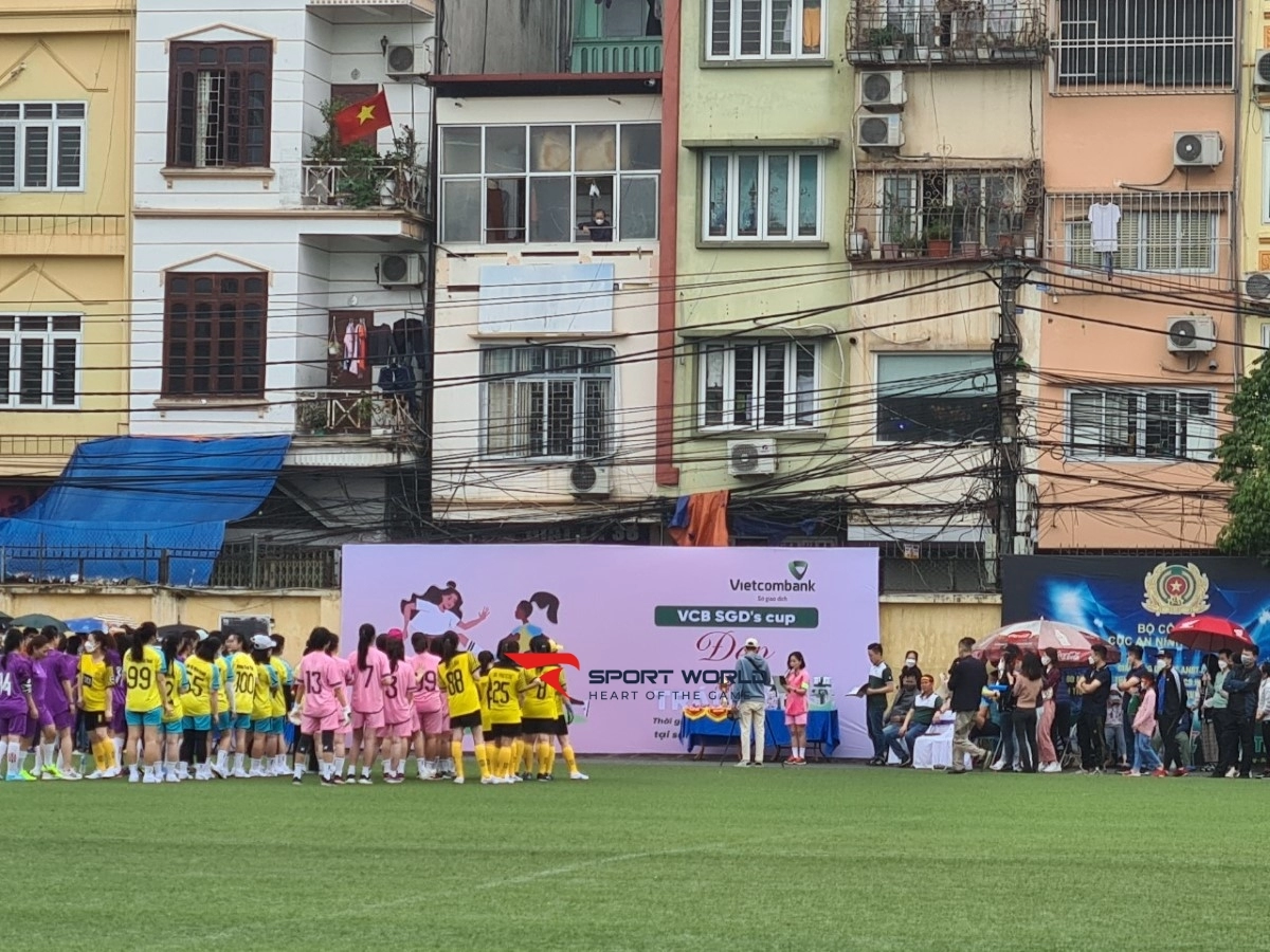 Sân bóng đá đại học Thủy Lợi