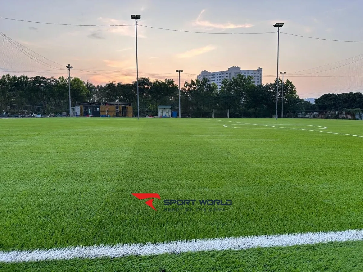 Sân bóng đá The Garden - Tây Trà