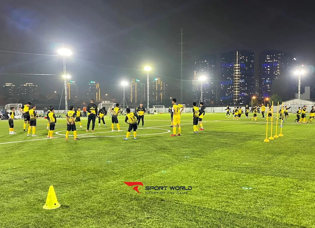 Sân bóng Đại Phát Tây Hồ