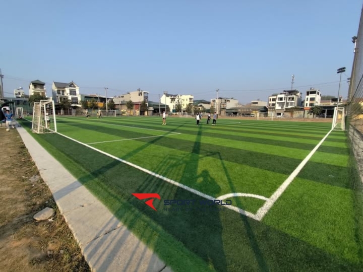 Sân bóng Dị Nậu