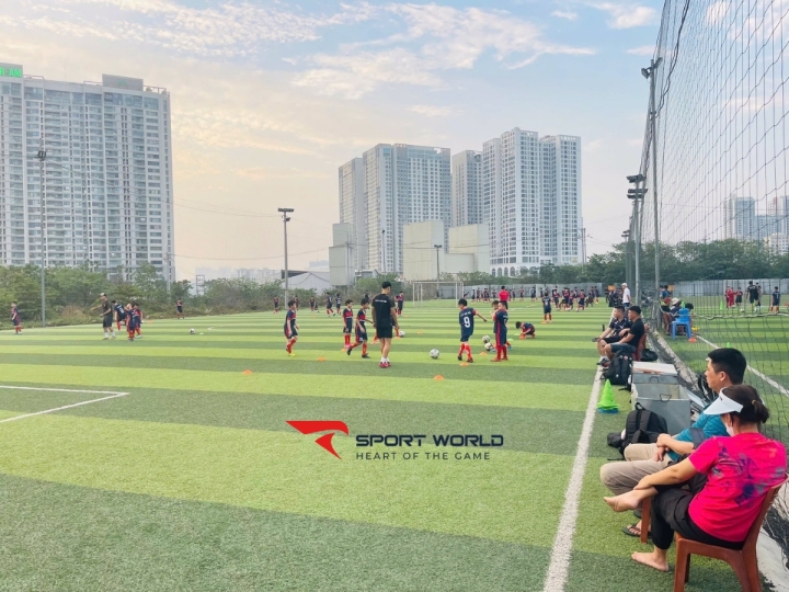 Sân bóng Kiên Cường