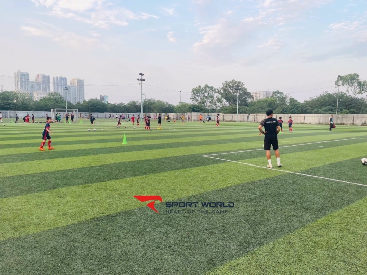 Sân bóng Kiên Cường