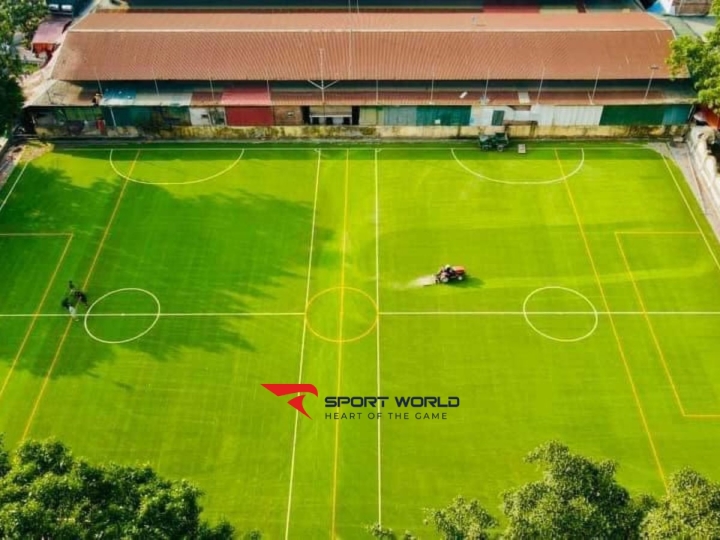 Sân bóng Triều Khúc