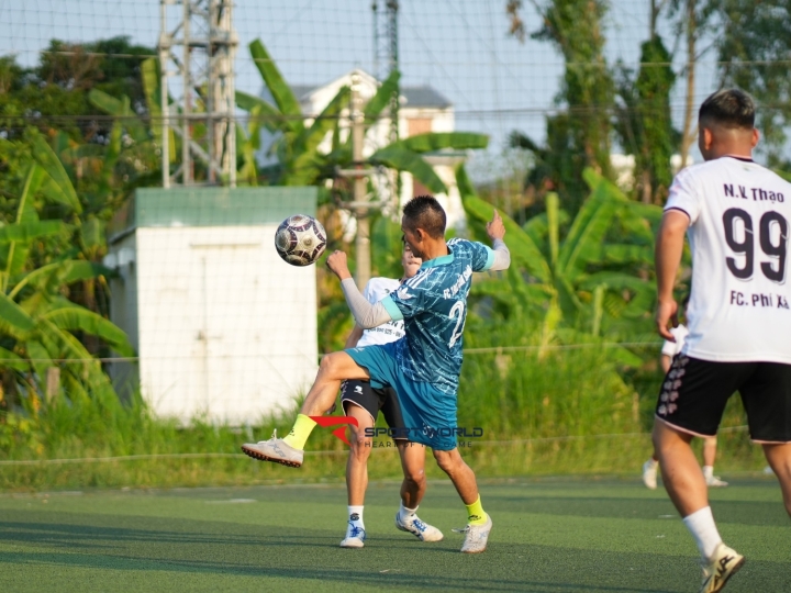 Sân bóng đá - pickleball Định Sơn