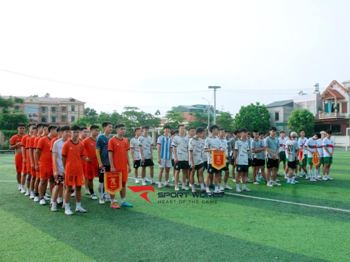 Sân bóng xã Bạch Đằng - Kinh Môn