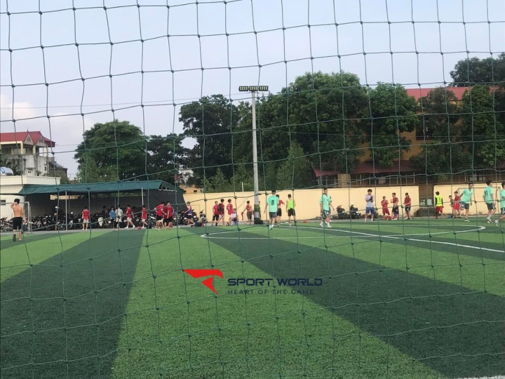 Sân bóng xã Bạch Đằng - Kinh Môn