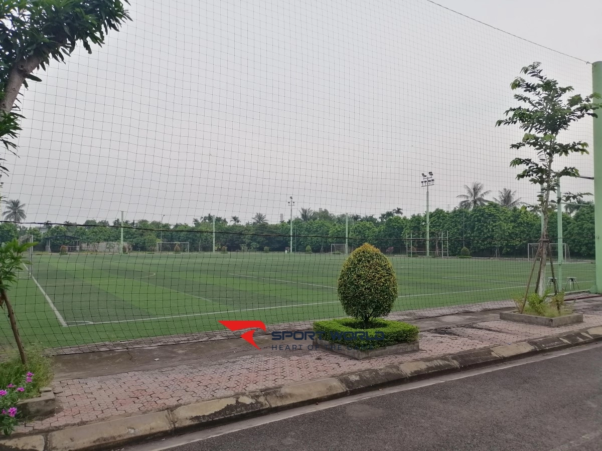 Sân bóng nhà máy Hòa Phát