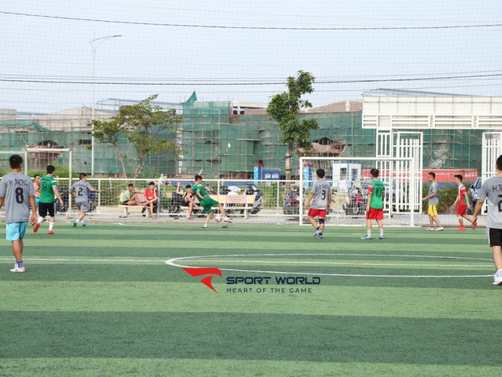 Sân bóng đá nhân tạo Hồng Phong