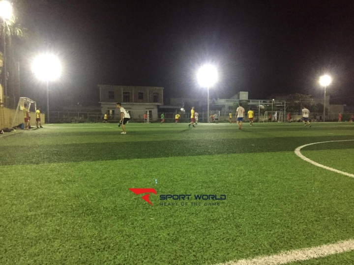 Sân bóng đá nhân tạo Hồng Phong