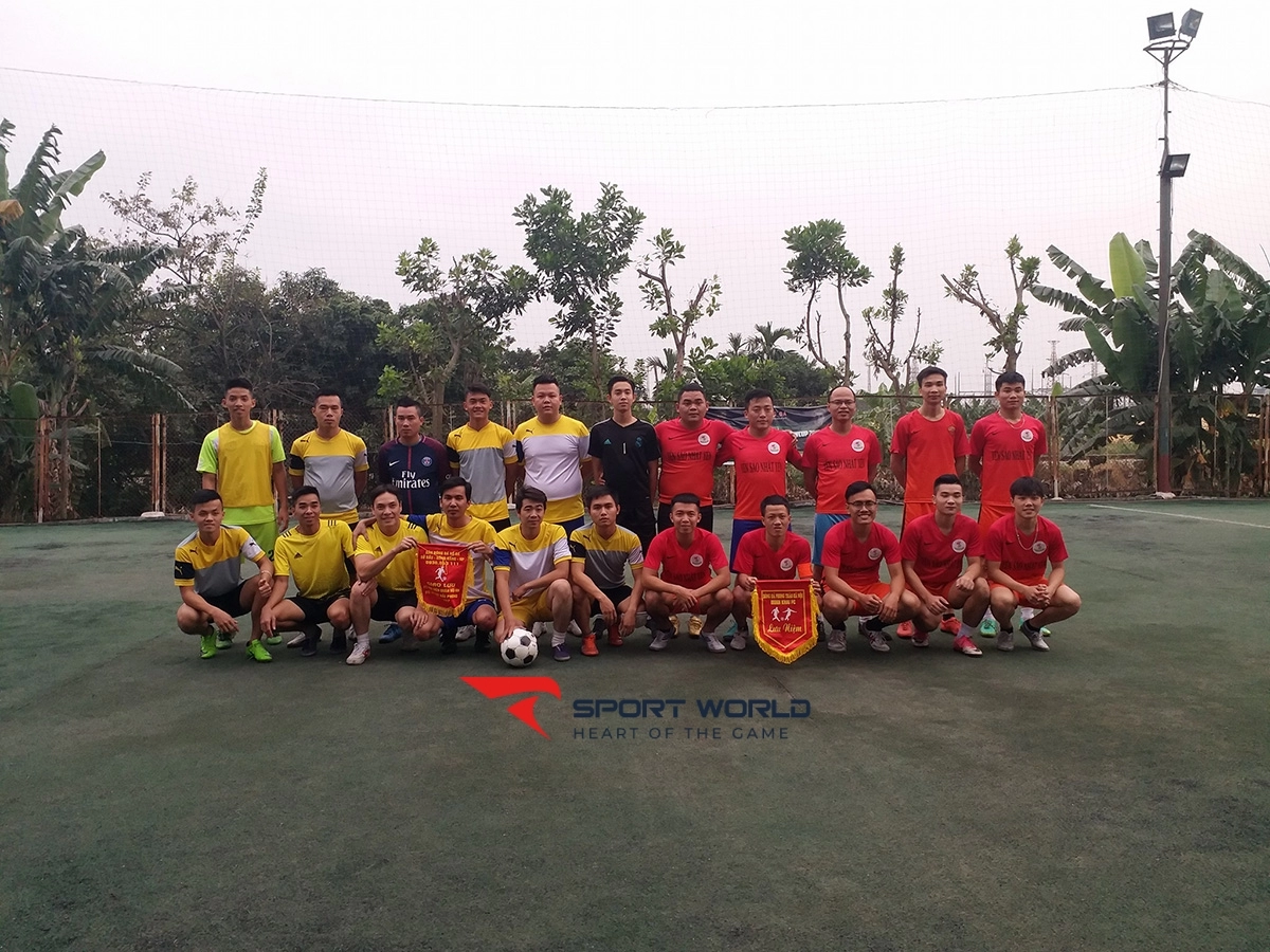 Sân bóng Hồ Đá