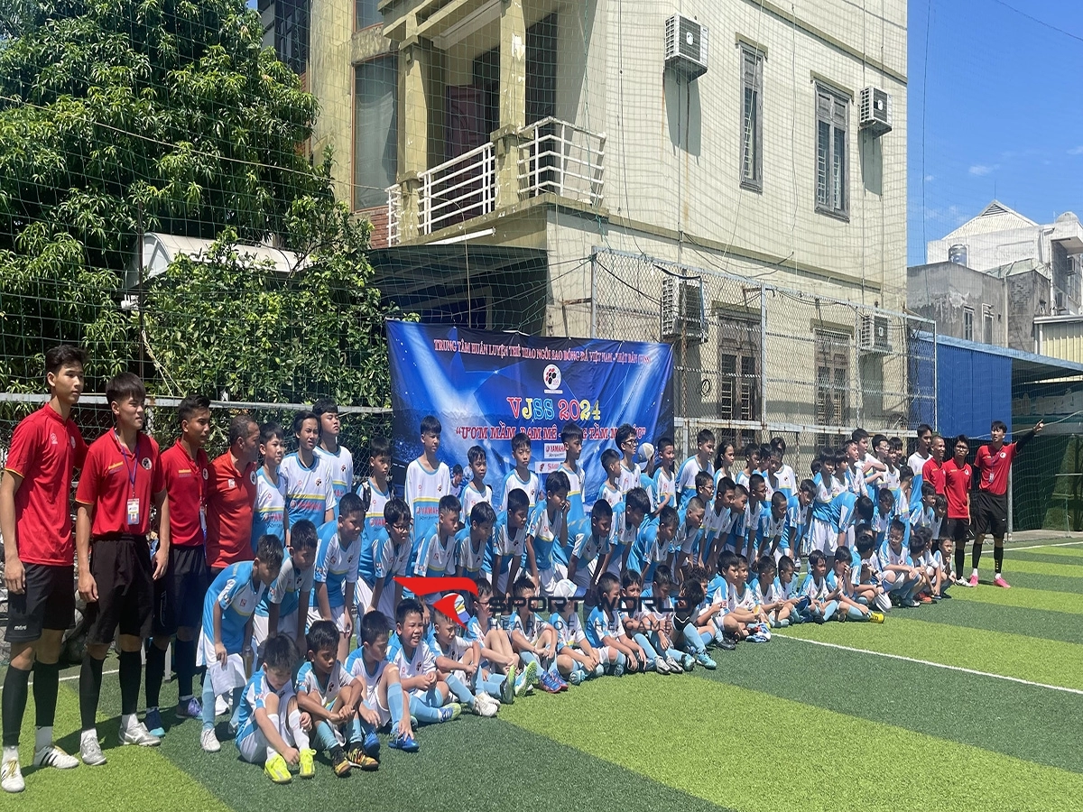 Sân bóng 113 Ngô Quyền