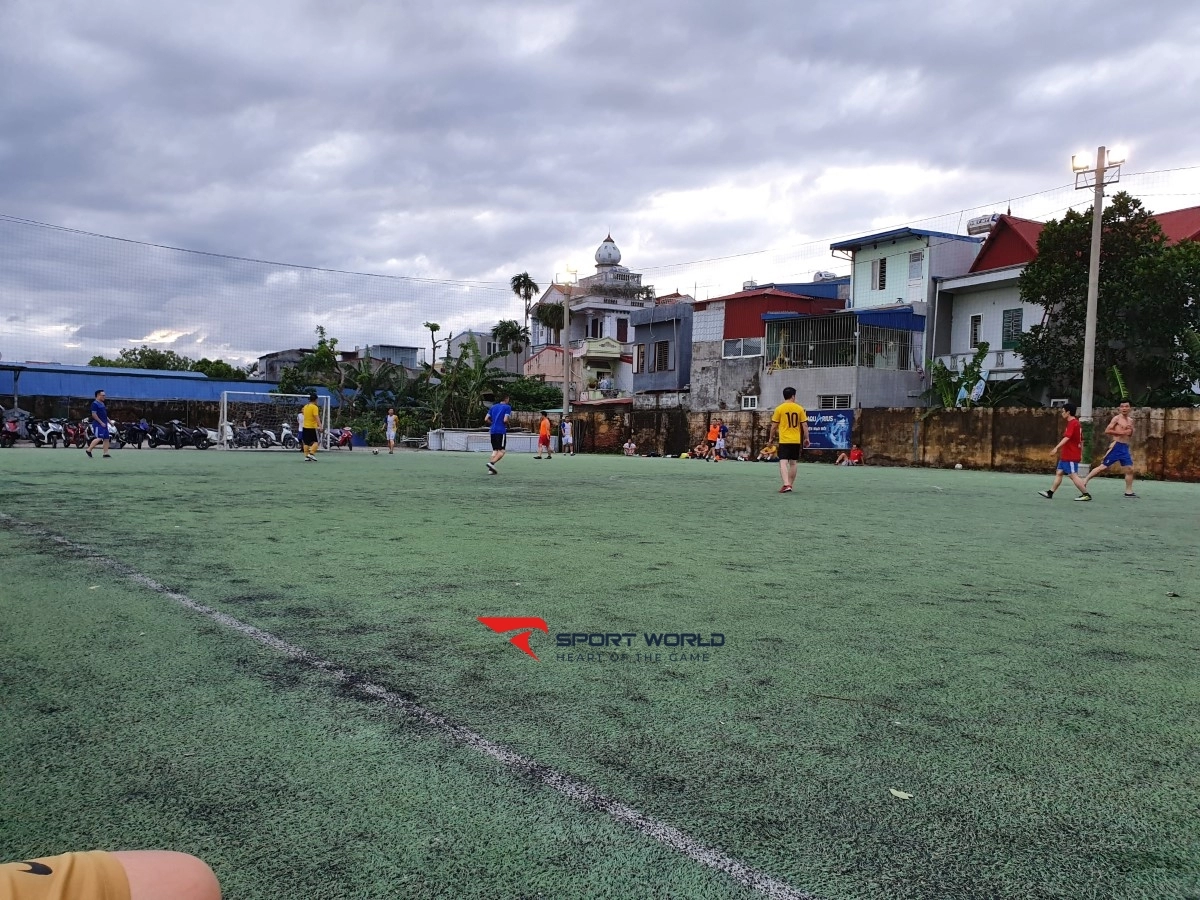 Sân bóng đá Lê Lai