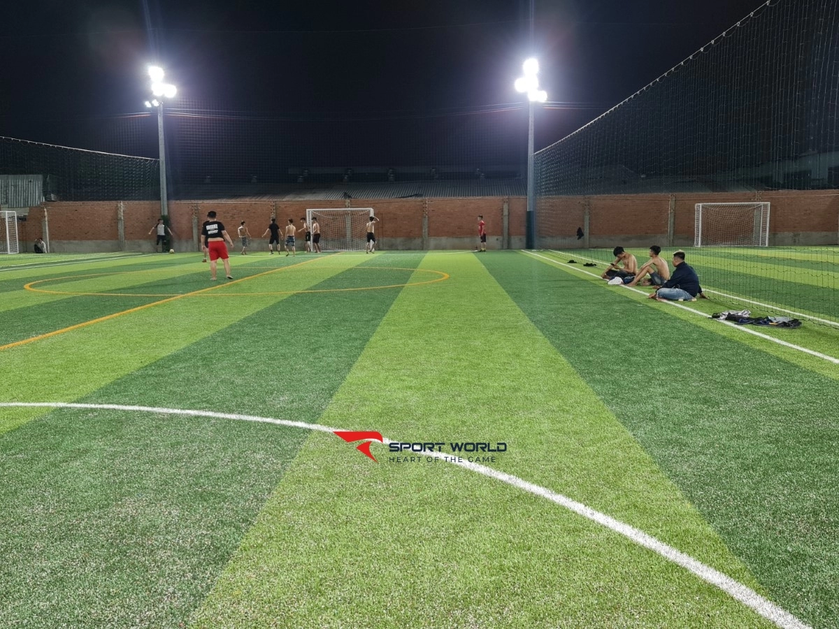 Sân banh Hoàng Giang 2