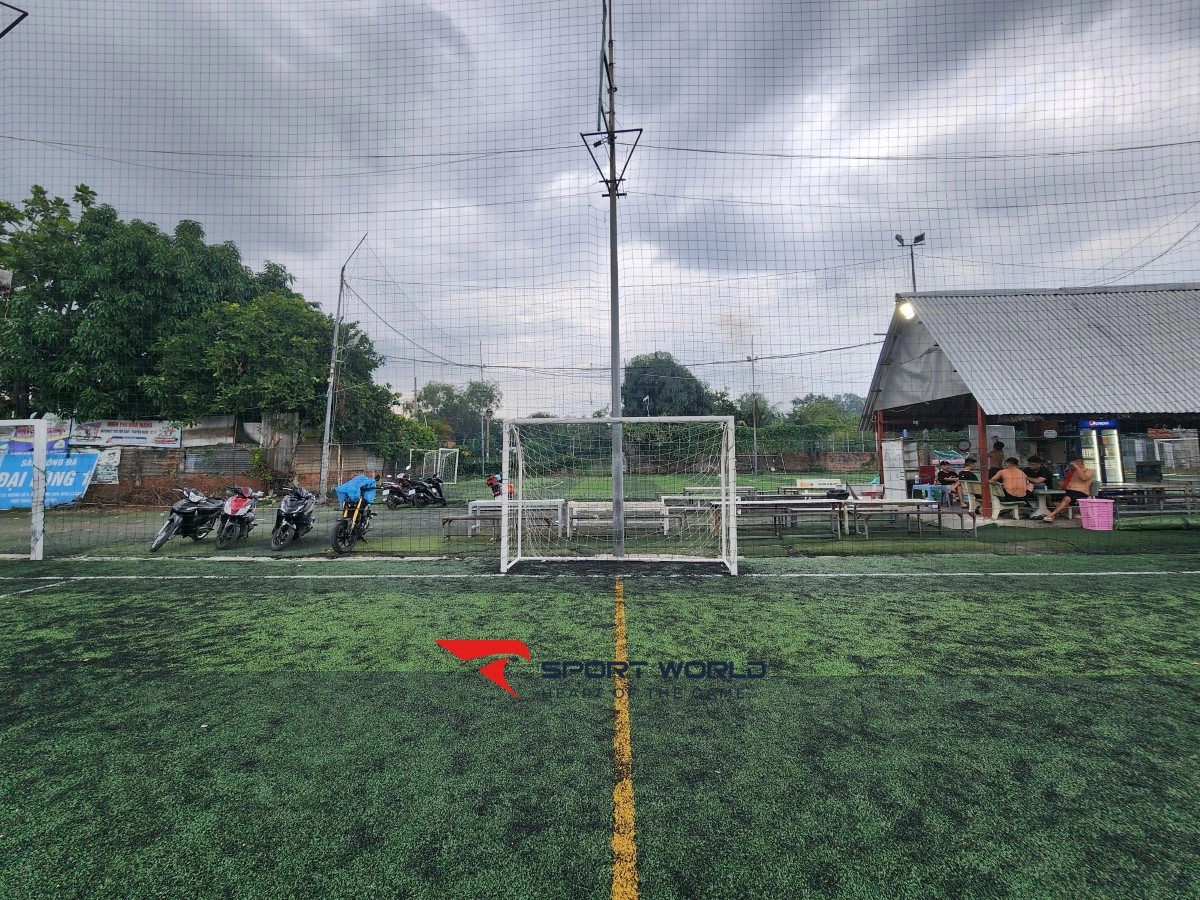 Sân bóng đá Đại Long 1