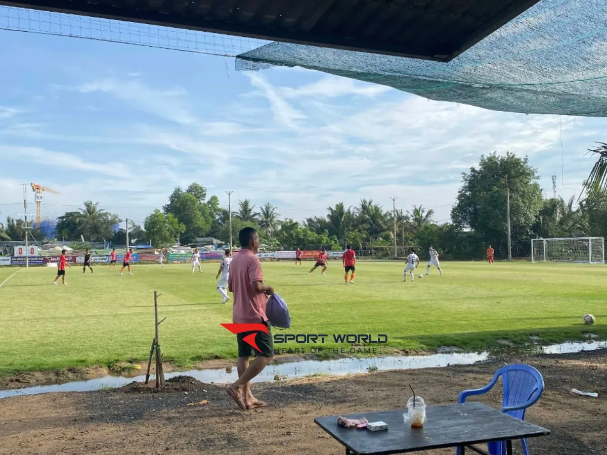 Sân bóng đá cỏ tự nhiên Nhất Phú