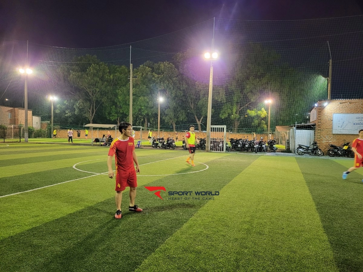 Sân bóng đá Khôi Nguyên