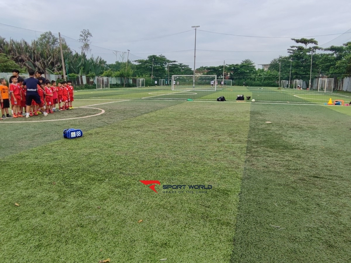 Sân Bóng Đá - Pickleball Phạm Hùng 2