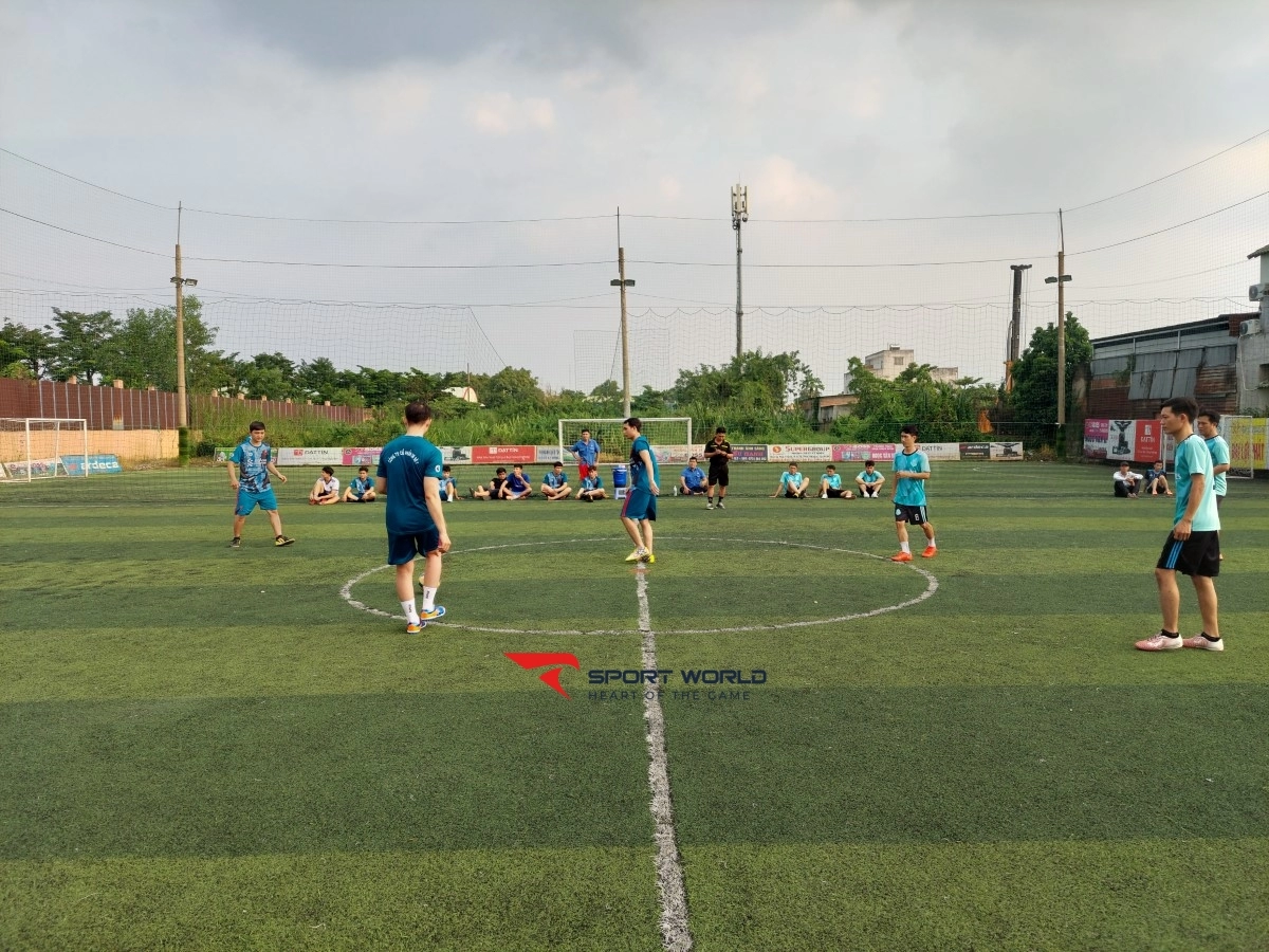 Sân Bóng Đá Cỏ Mini Nhân Tạo Tân Kiên