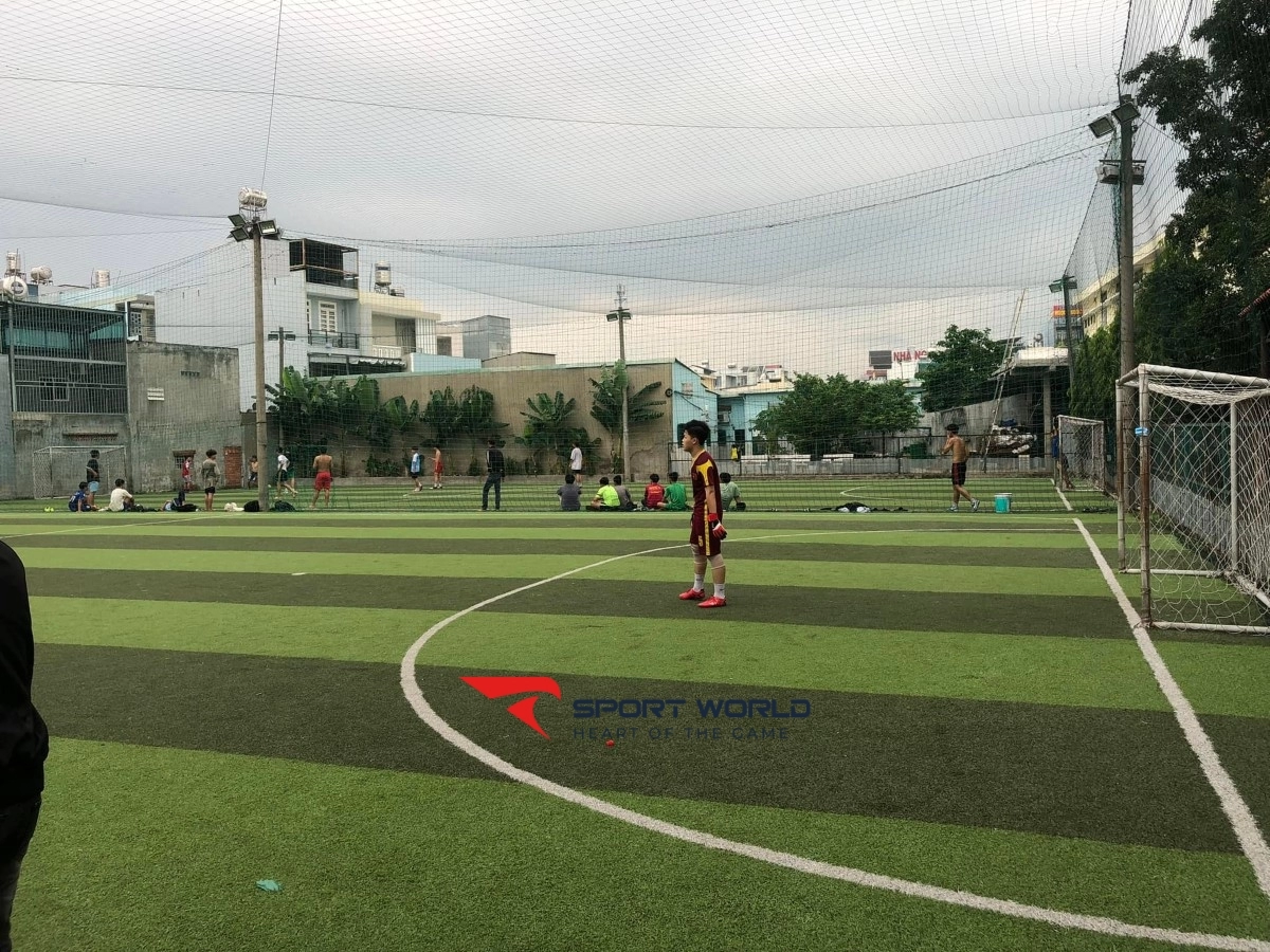 Sân bóng đá Khu Liên Hợp Thể Thao Vườn Nhà