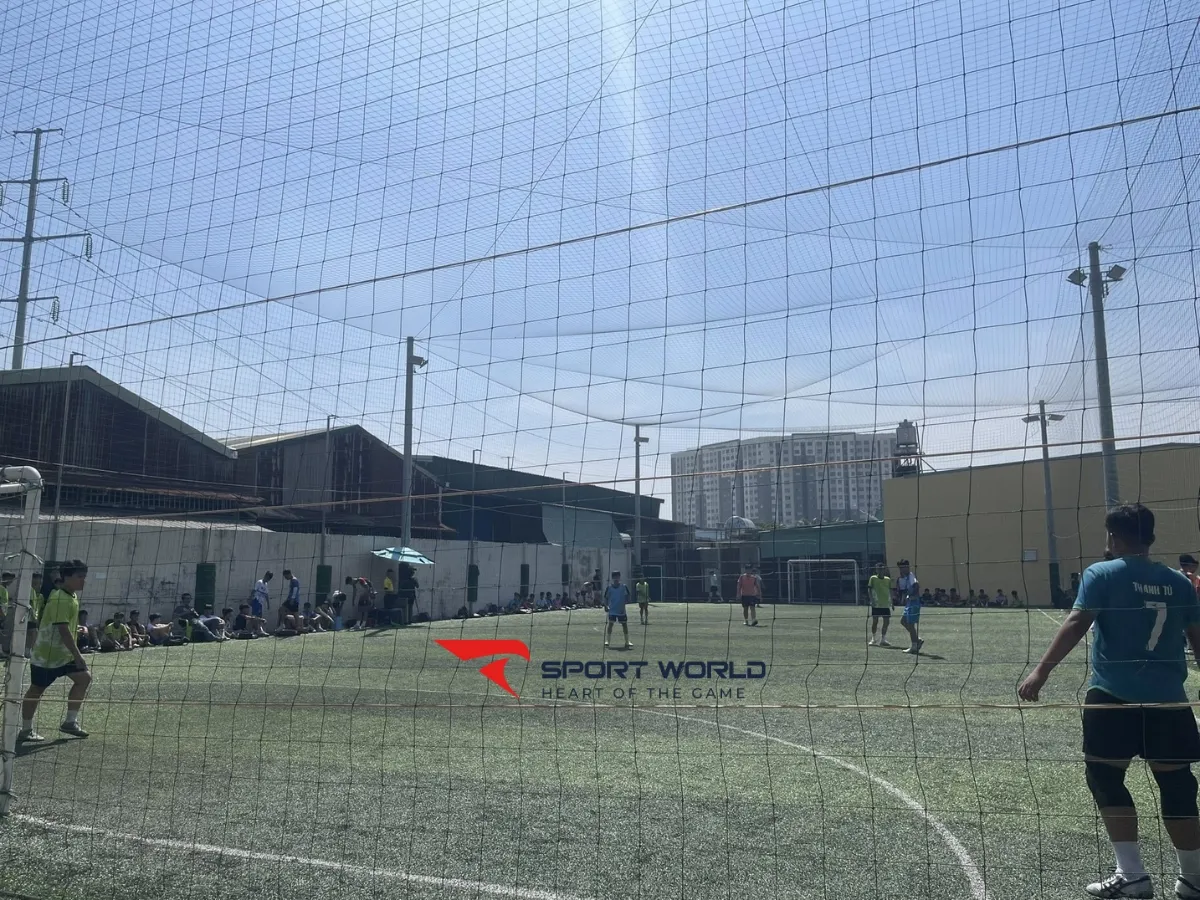 Sân bóng đá Hồng Quyên Phát