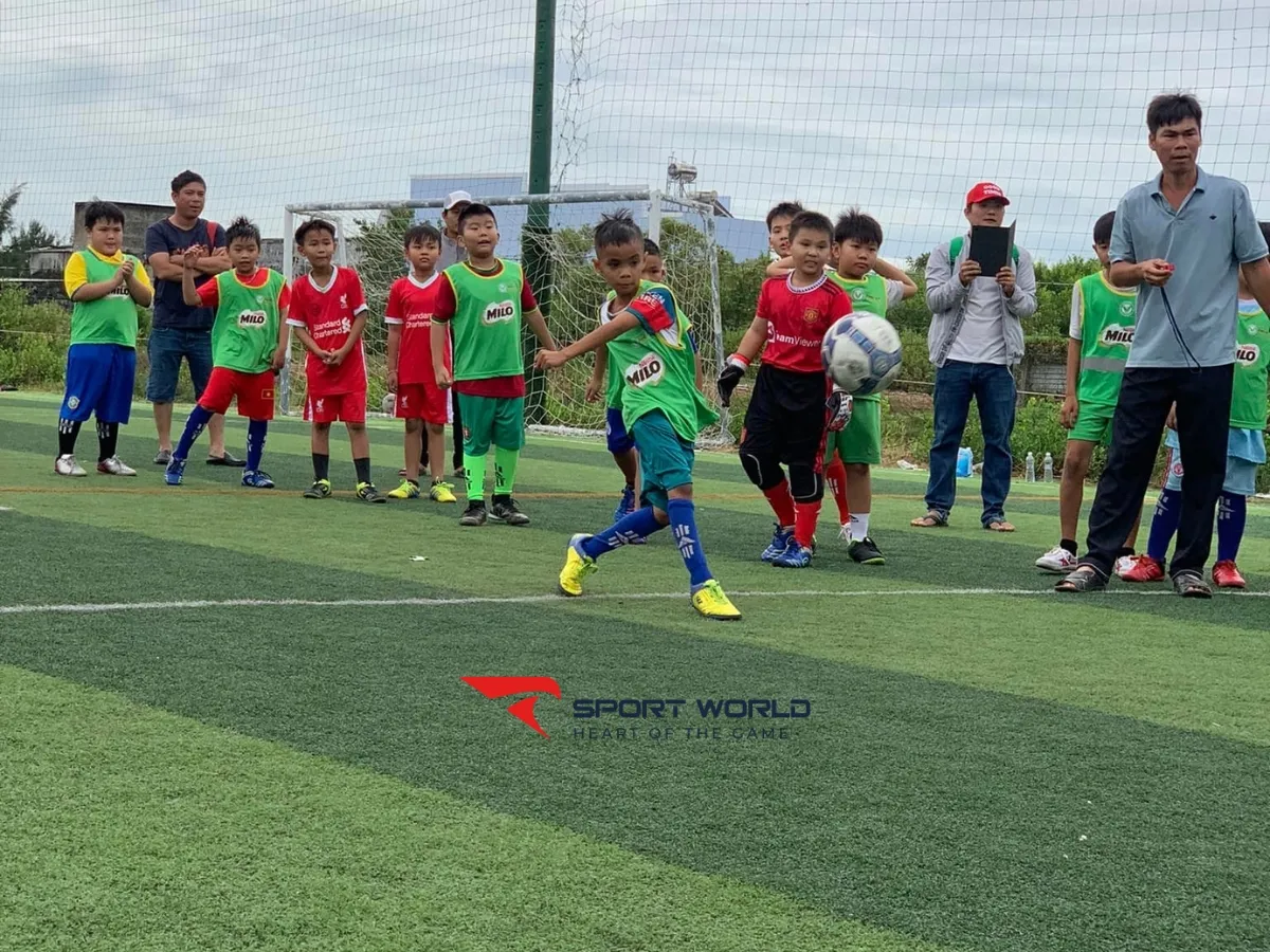 Sân Bóng Đá Thành Hội