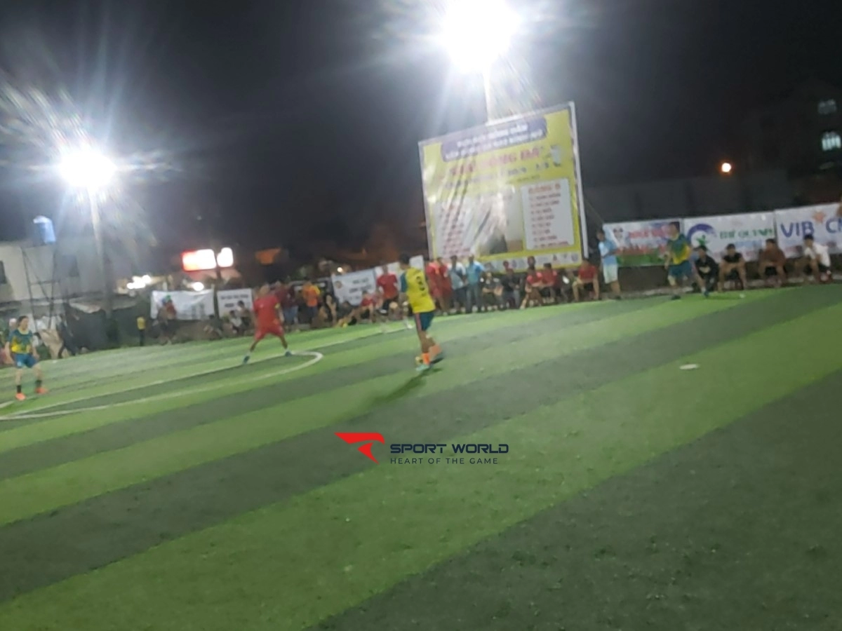 Sân bóng đá Bình Mỹ