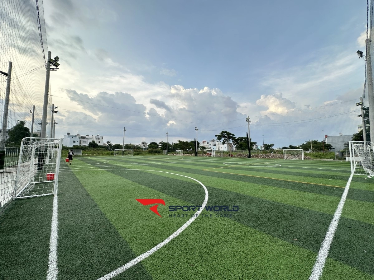 Sân Pickleball & bóng đá Sài Gòn Mới