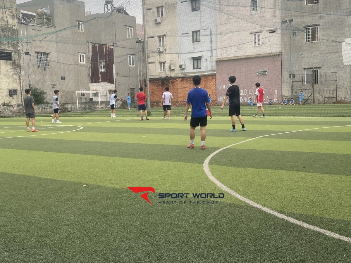 Sân bóng đá Minh Trí