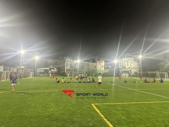 Sân bóng đá Rooney Football Club