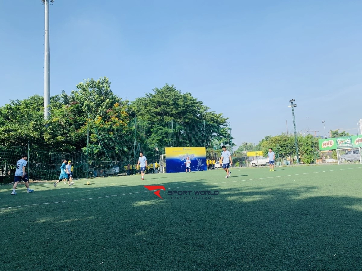 Sân bóng đá Khánh Hội