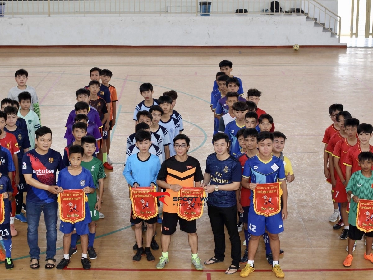 CLB Bóng Đá - Trung tâm VHTDTT Quận Bình Tân