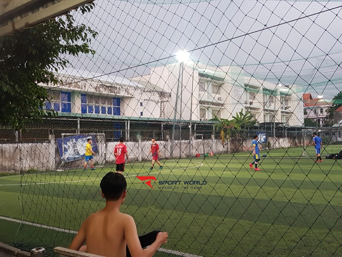Sân bóng đá Số 8 Chu Văn An