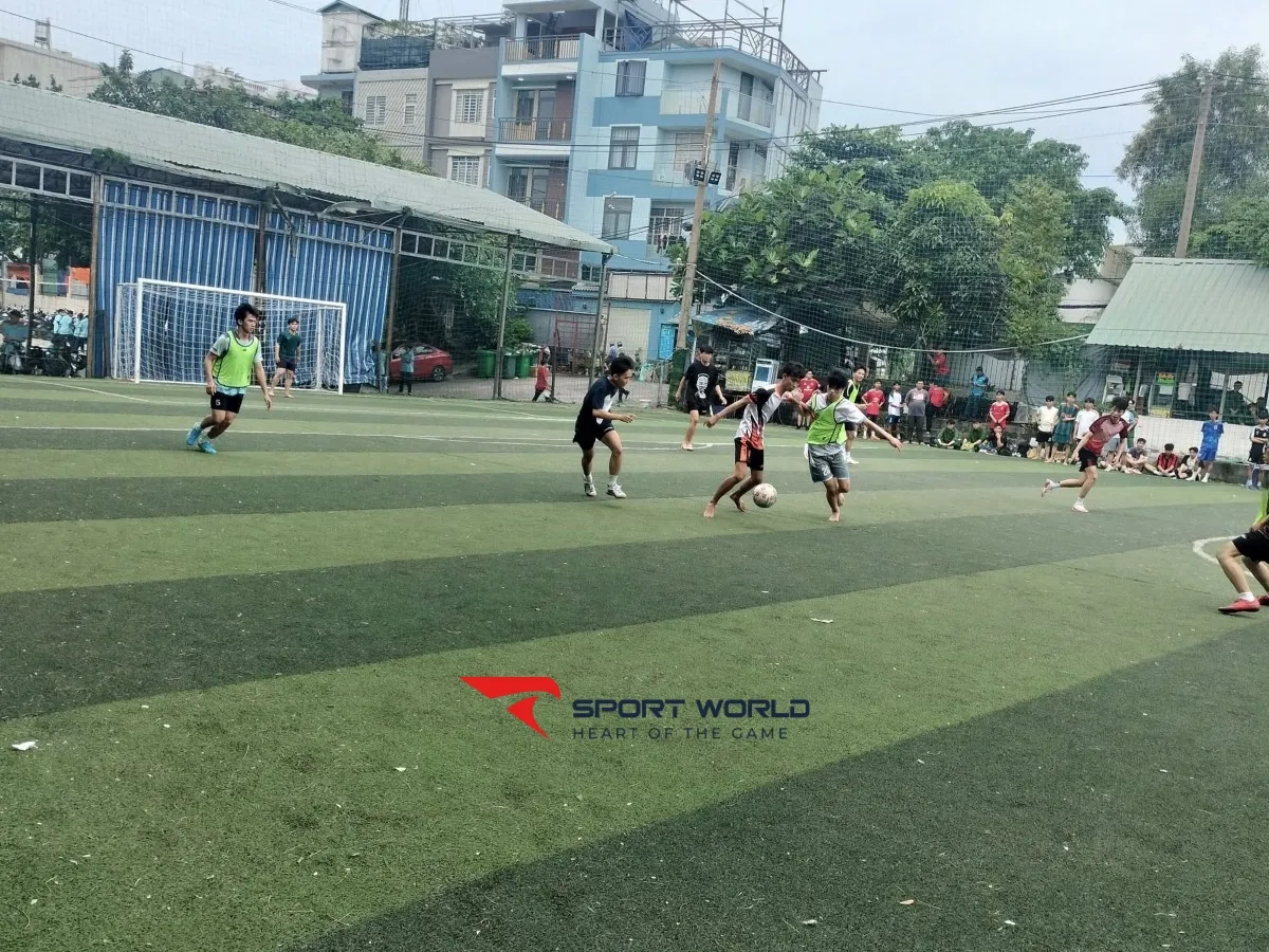 Sân bóng đá Dạ Phi Cơ - HUFI