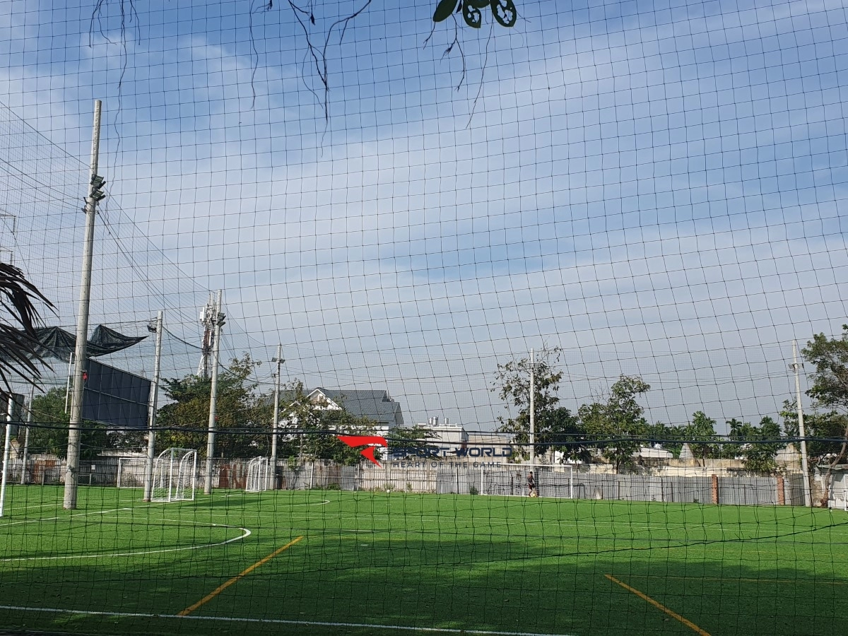 Sân bóng đá CP Phạm Văn Đồng