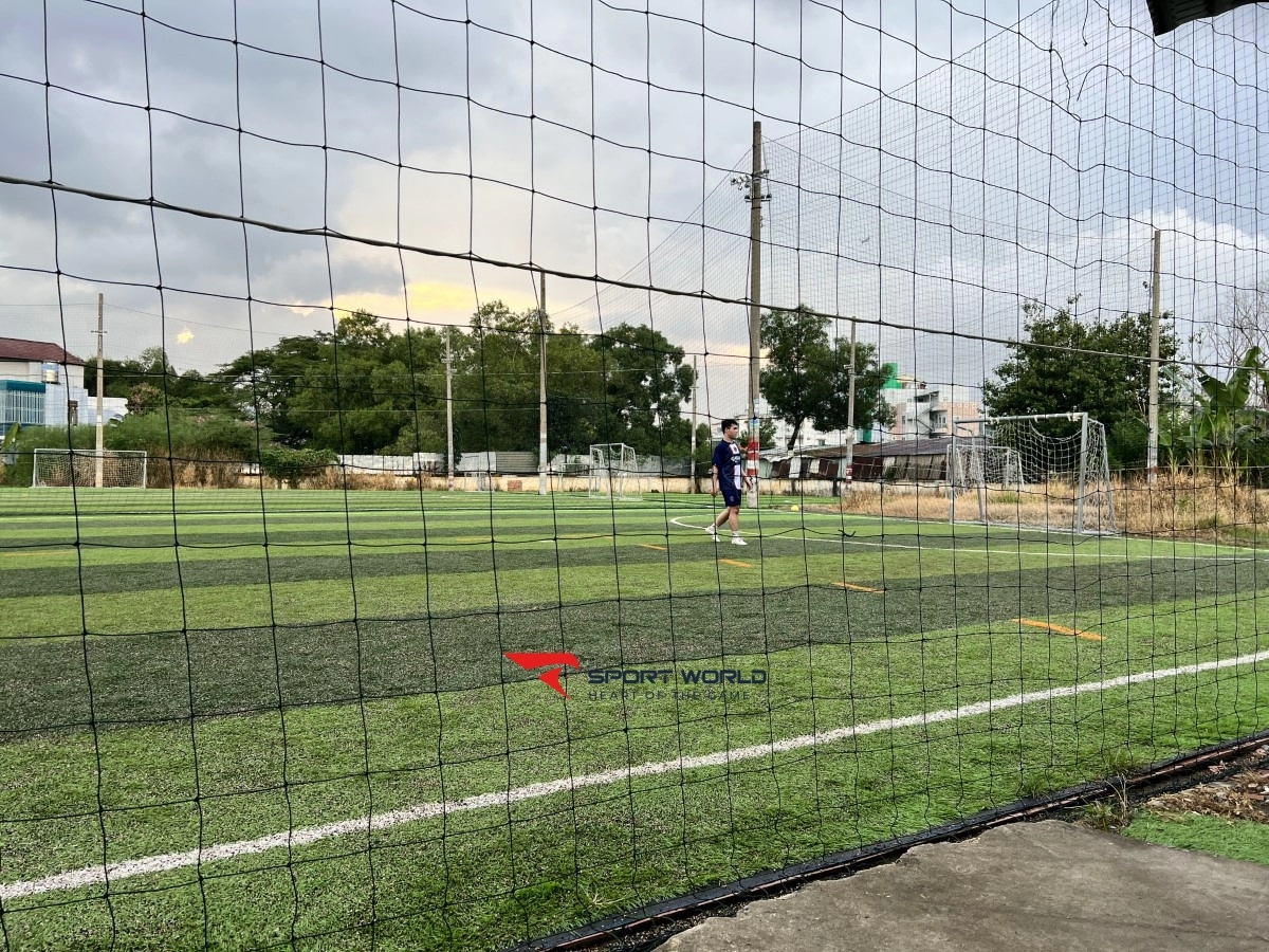 Sân bóng đá Hoàng Diệu