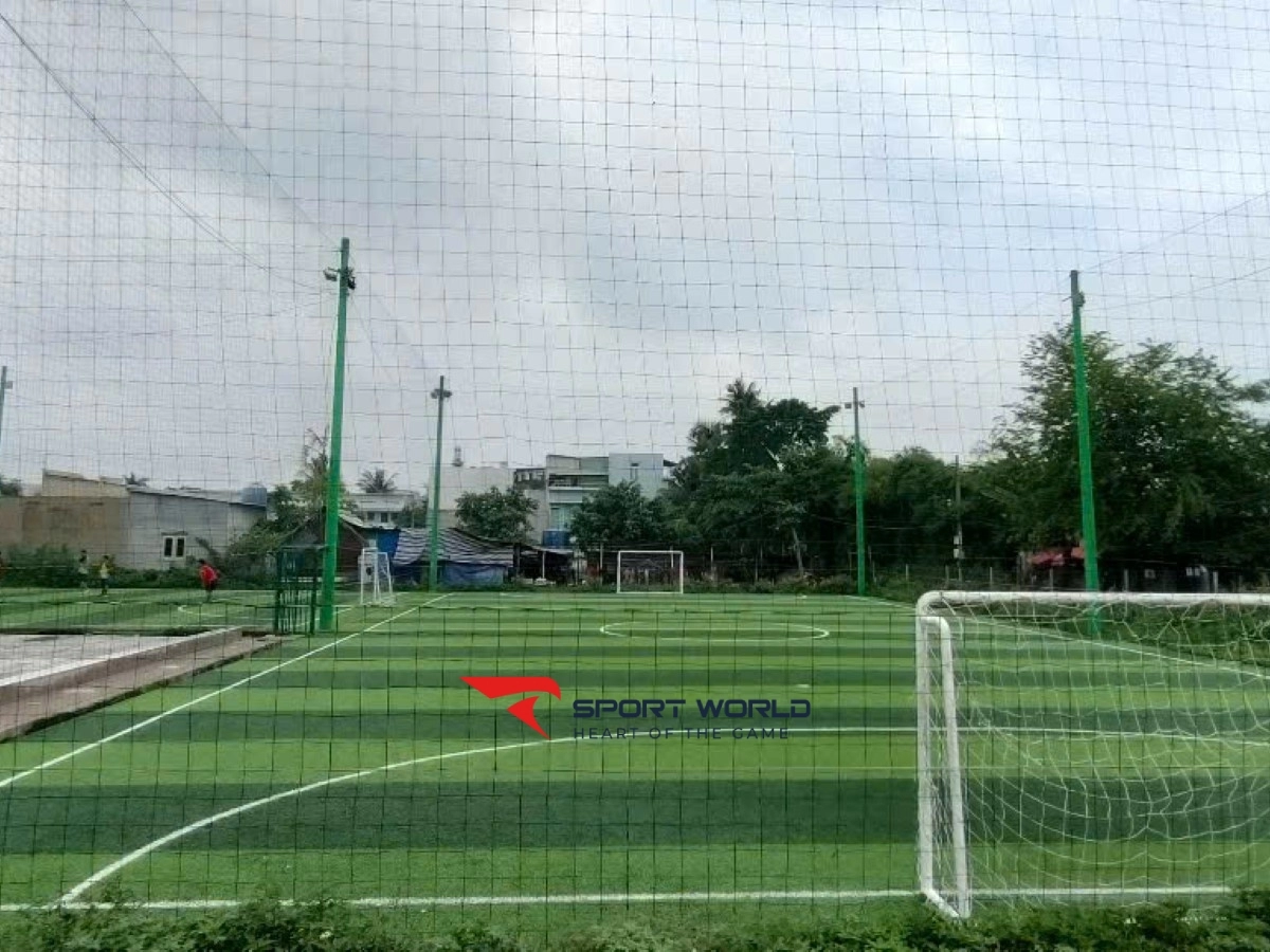 Sân bóng nhân tạo Bờ Kè