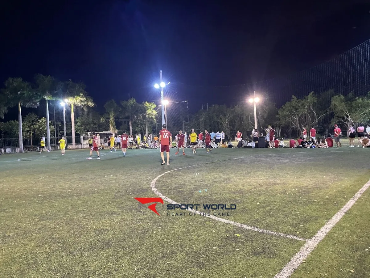 Sân bóng đá Nguyên Khanh