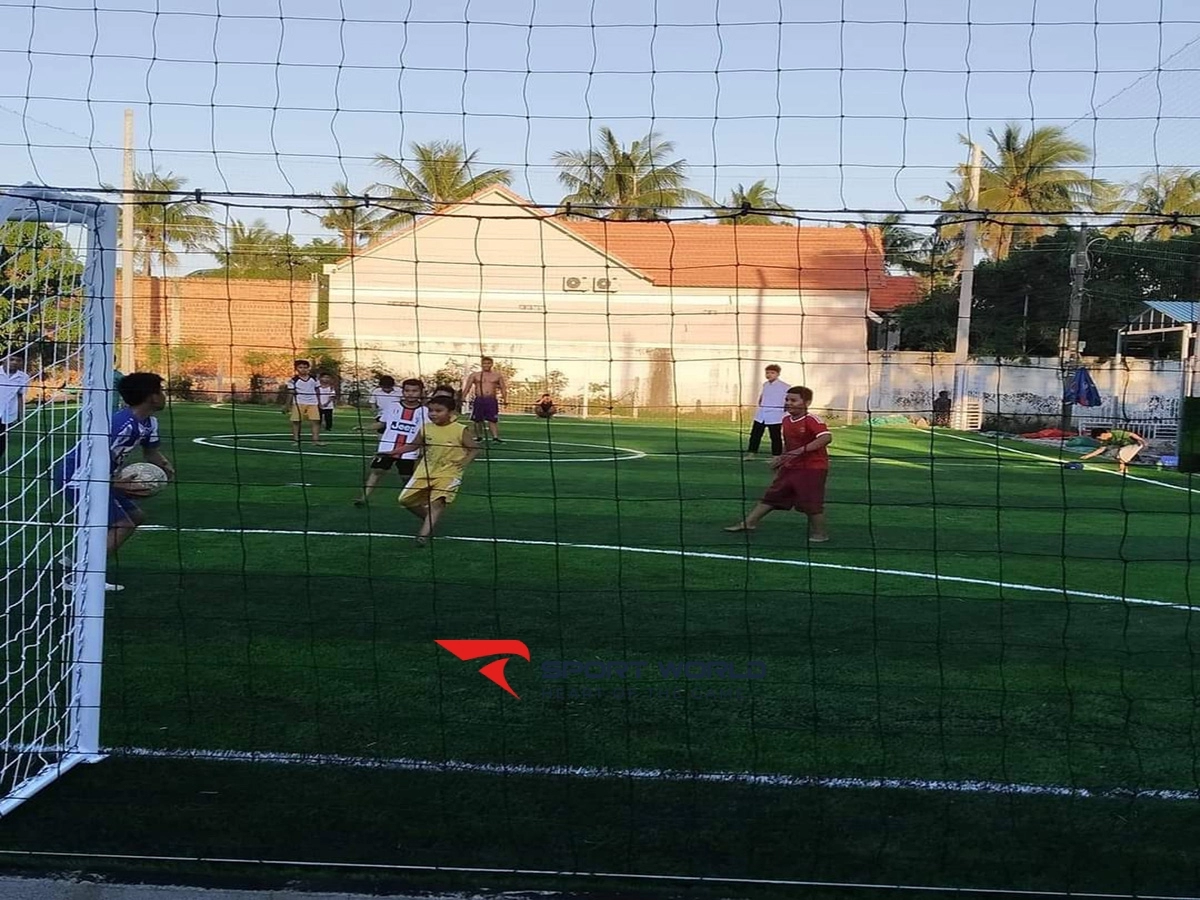 Sân cỏ nhân tạo Hoà Thành