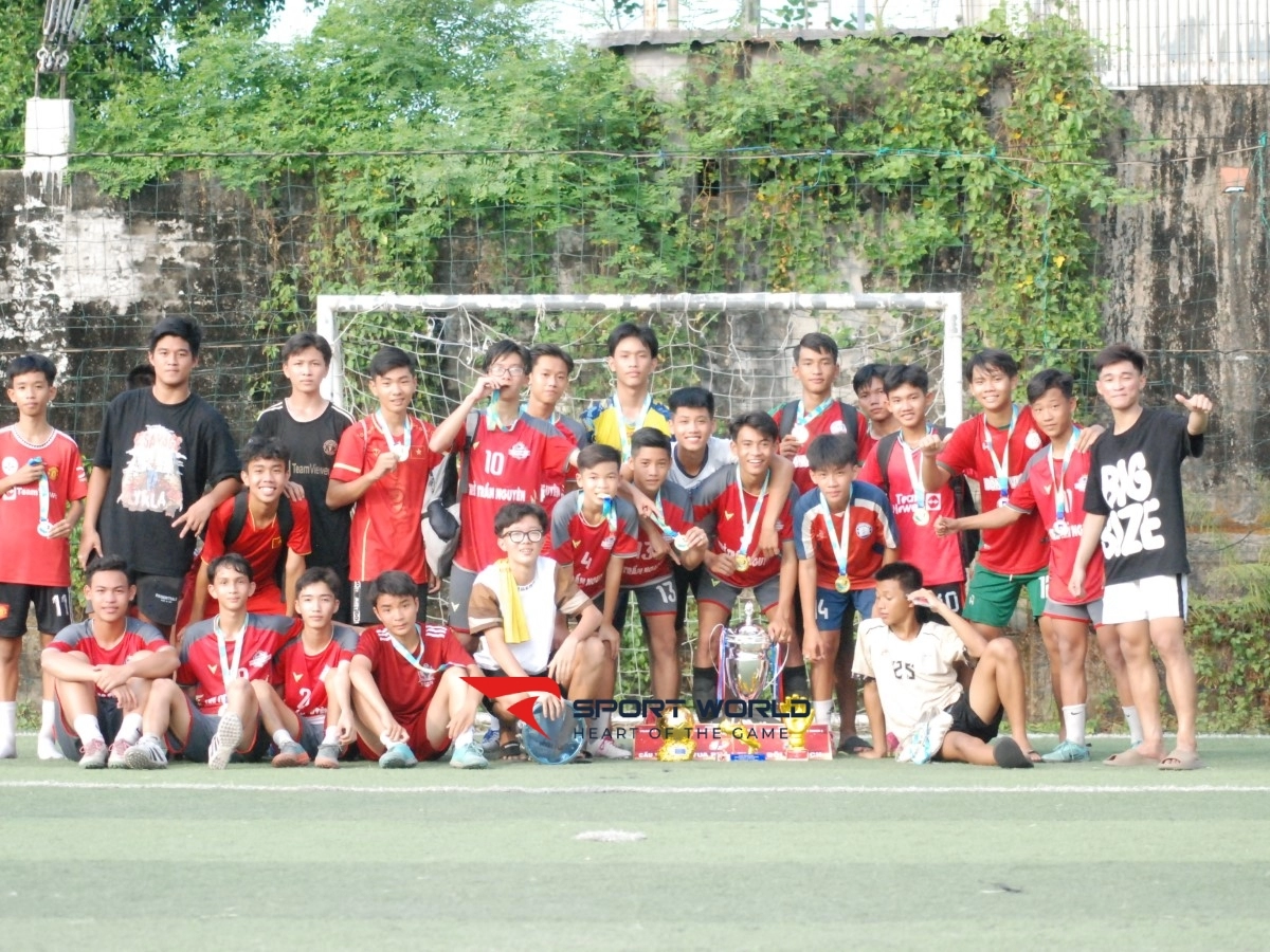 Sân Bóng Hữu Nhường 1