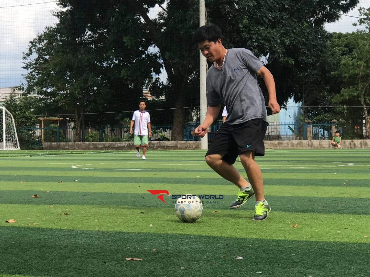 Sân bóng đá Xuân Thành