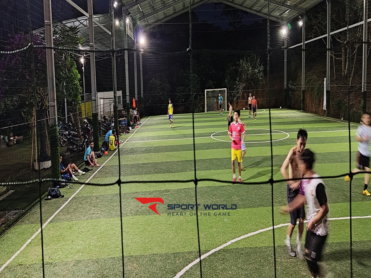 Sân bóng đá Minh Rồng - Lộc Nga