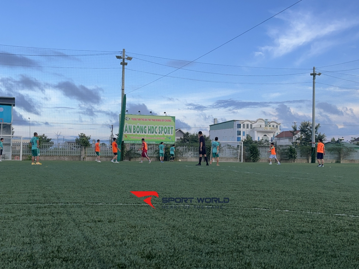 Sân bóng Hoàng Duy Chương