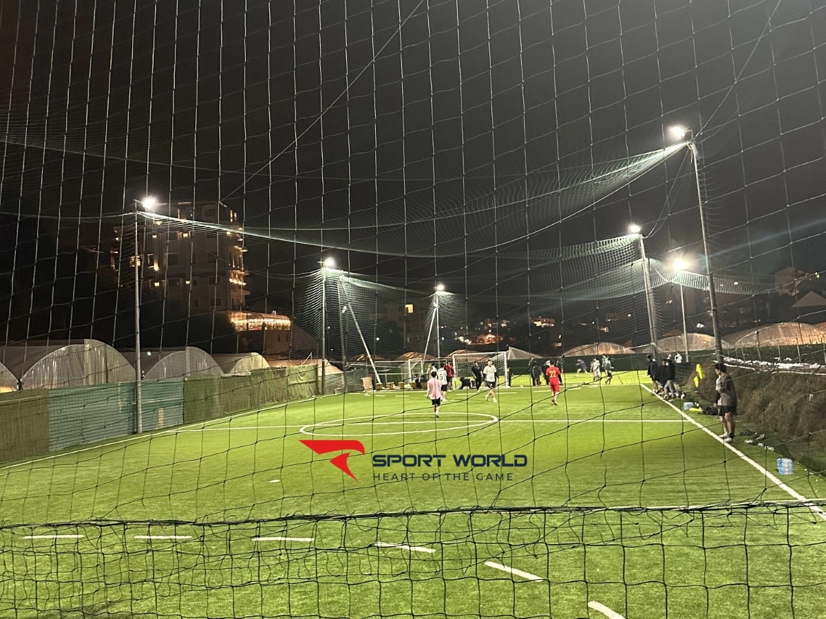 Sân bóng đá Ba Tri Gôn