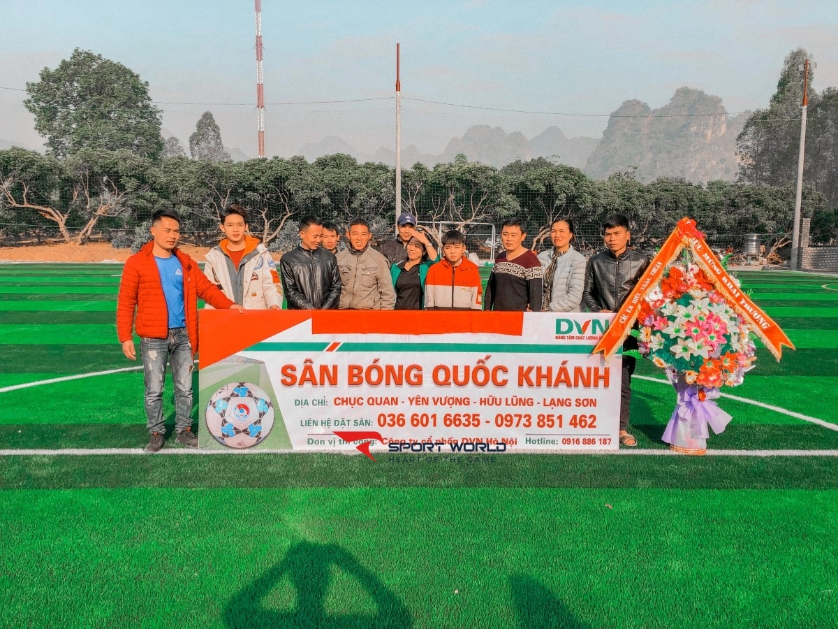 Sân bóng Quốc Khánh