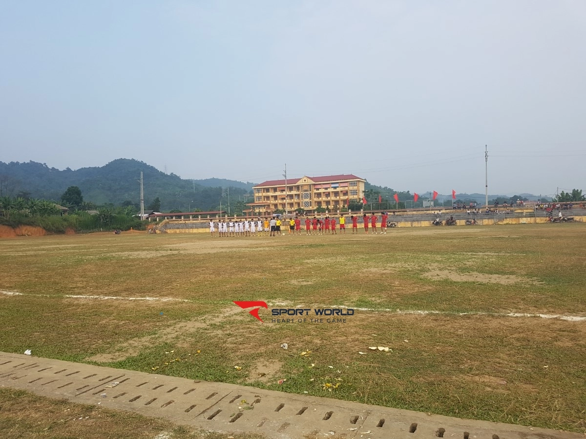 Sân vận động Văn Bàn