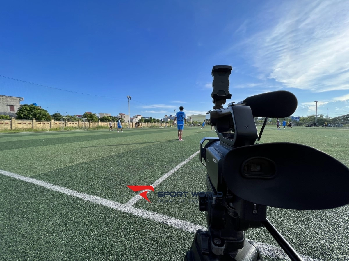 Sân bóng Giao Thủy