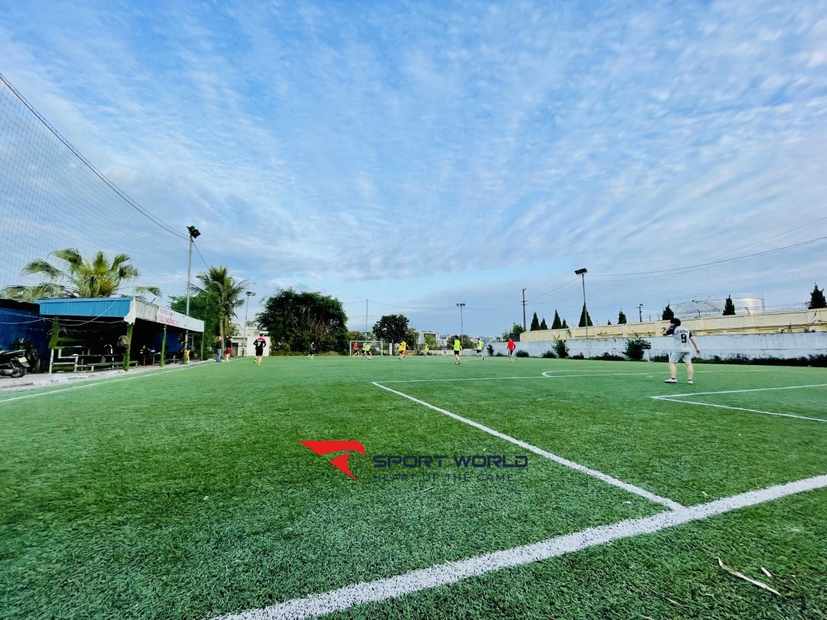 Sân bóng các Hoàng Tử - Lã Vọng