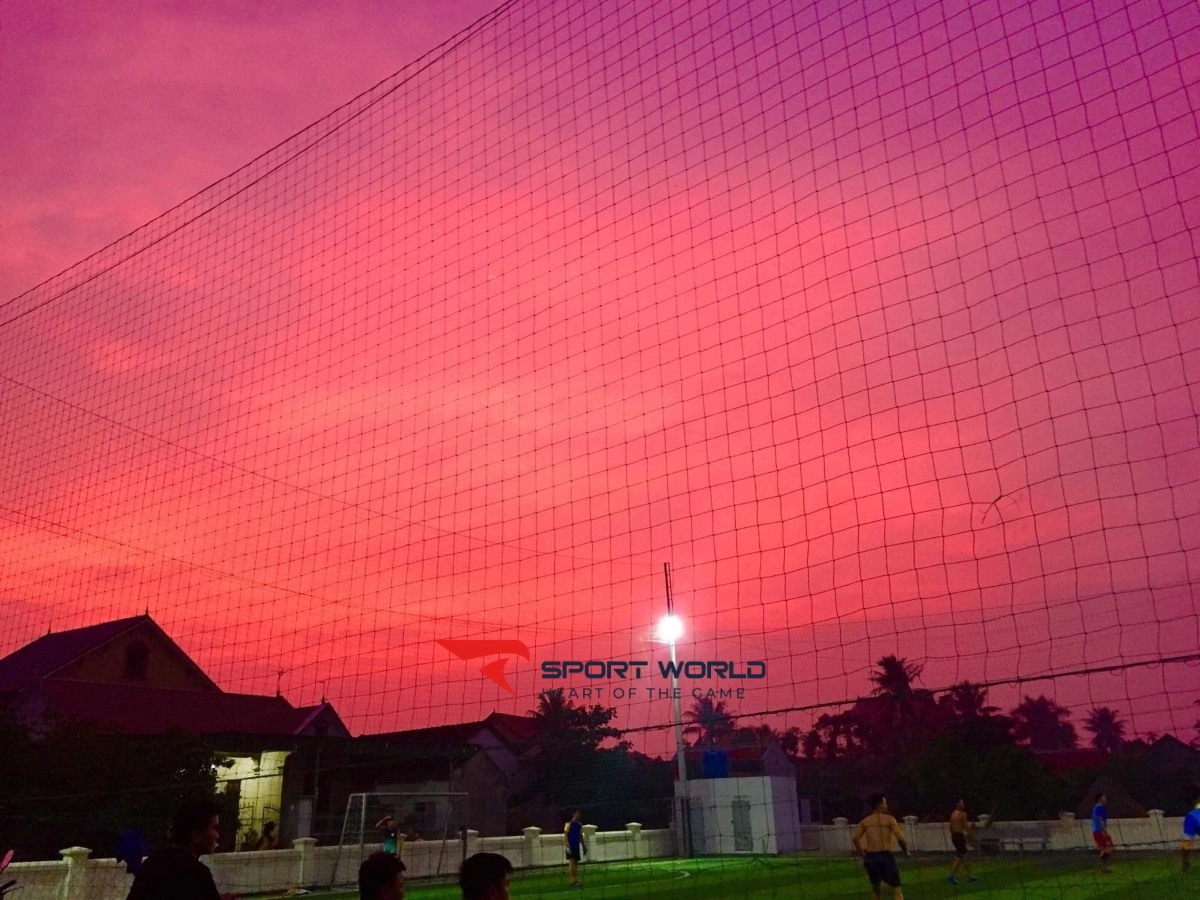 Sân bóng nhân tạo Quỳnh Đôi