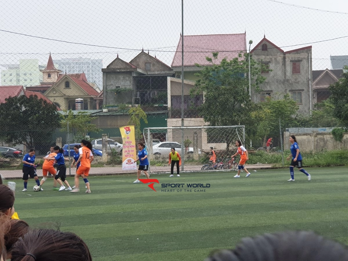 Sân vận động Trung Tâm Phường Hưng Phúc